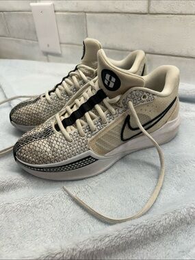 Nike Sabrina 1 Magnetic